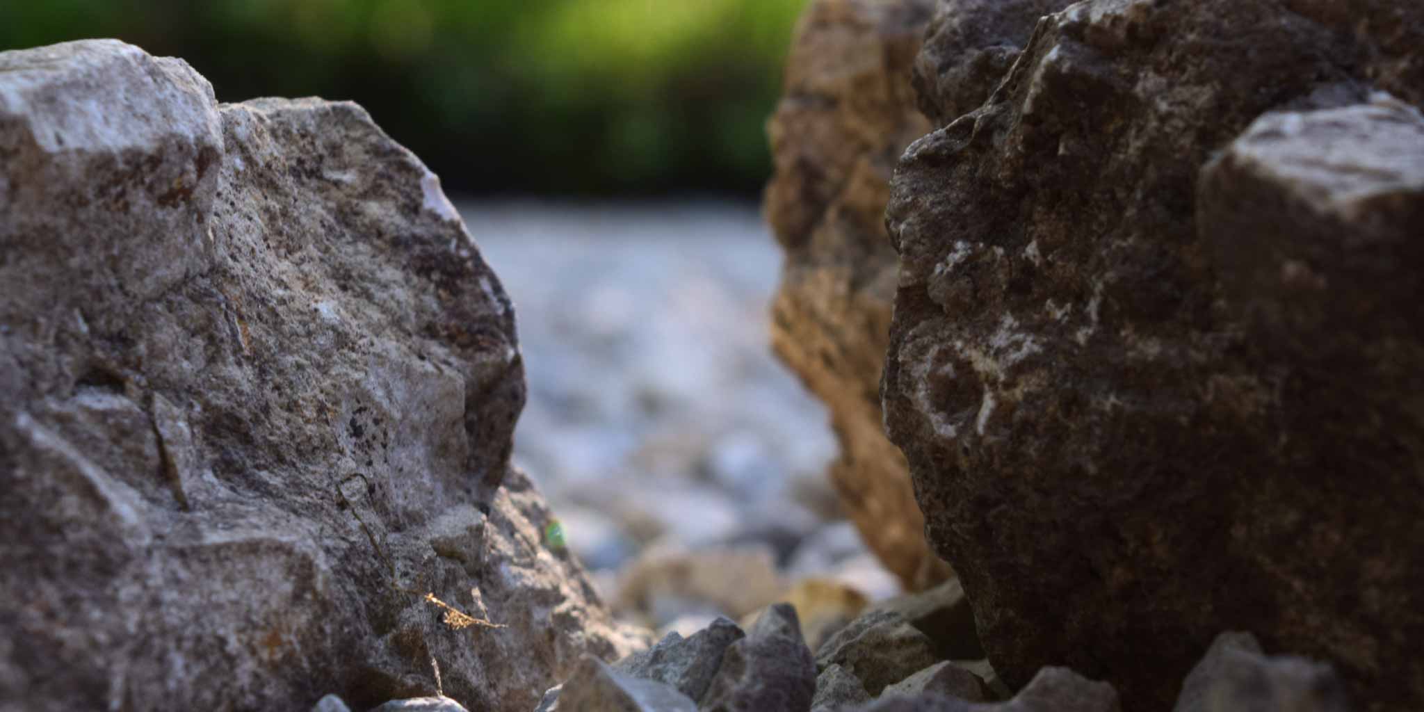 Steinsetzung in einem japanischen Garten